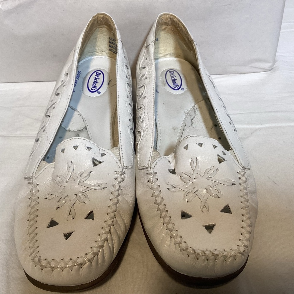 Dr Scholl’s White Leather Loafers with Cut-Out Design  Women’s Size 8